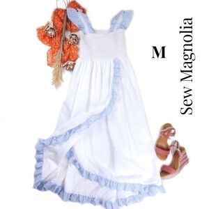 New Sew Magnolia Seersucker White Blue Smock Dress Sz M